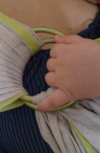 Πανέμορφη εικόνα babywearing