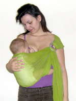 Πώς να βοηθήσεις το μωρό σου να τρώει σε όρθια θέση αν έχει παλινδρόμηση