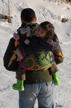 Εικόνες από extreme babywearing