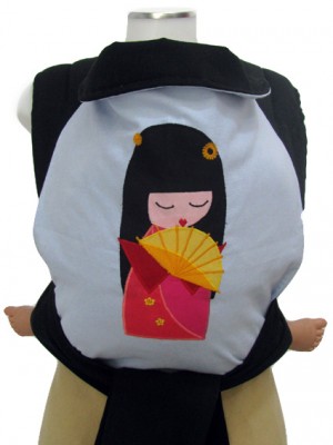 <a href="http://www.babywearing.gr/product/aplique-kokeshi/"target="_blank">kokeshi</a>  30€