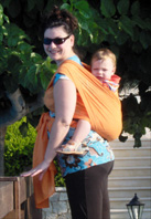 Με το μωρό στην πλάτη εσύ νιώθεις άνετα και το μωρό σου είναι ευχαριστημένο!