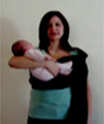 Πώς να φορέσεις το μωρό στο sling στην ξαπλωτή θέση