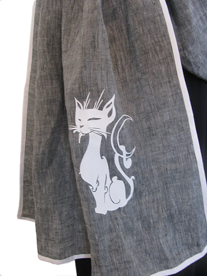 <a href="http://www.babywearing.gr/product/ironon-cat-holding-moon/ "target="_blank">Γατούλα στο φεγγάρι</a> 15€